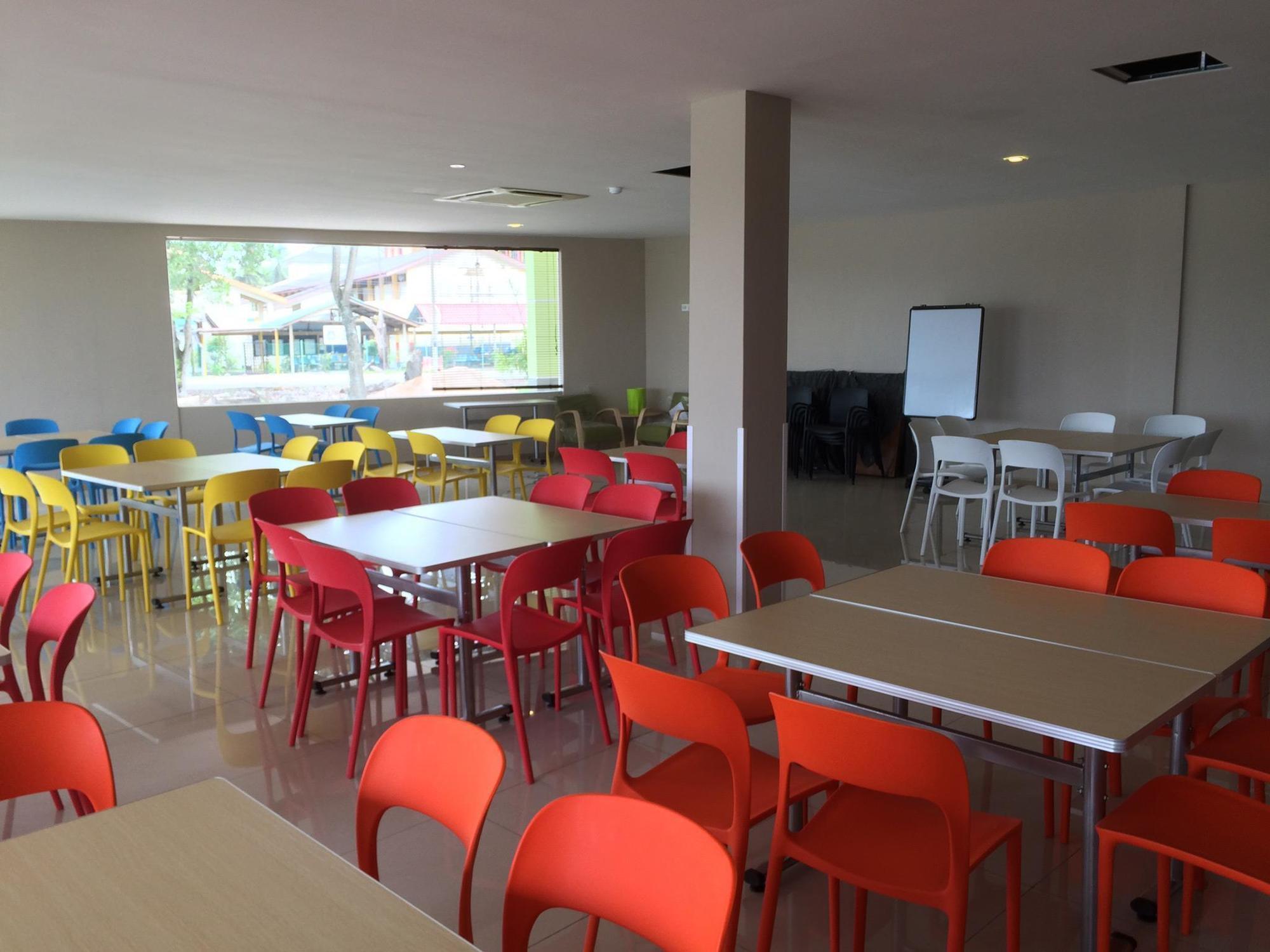 Hotel Pintar Parit Raja Kültér fotó